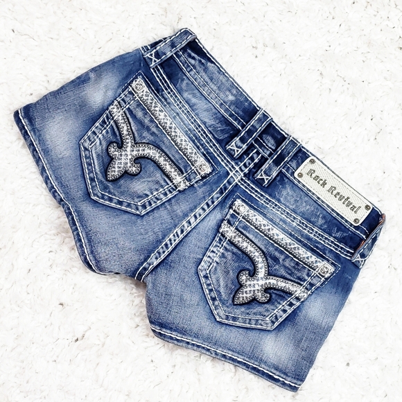 Rock Revival Pants - Rock Revival Sherry Short Short's.  Size 25.